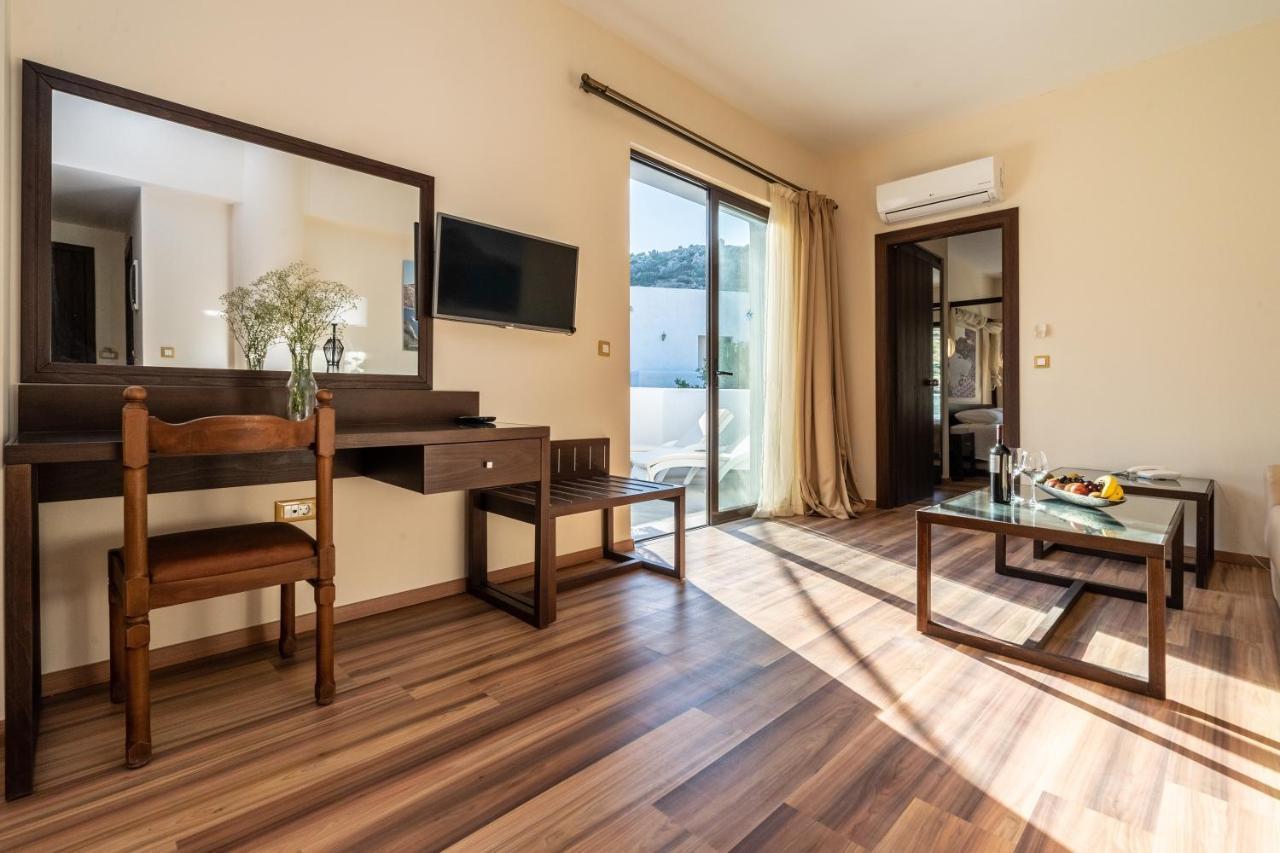 Ladiko Suites - ファリラキ エクステリア 写真
