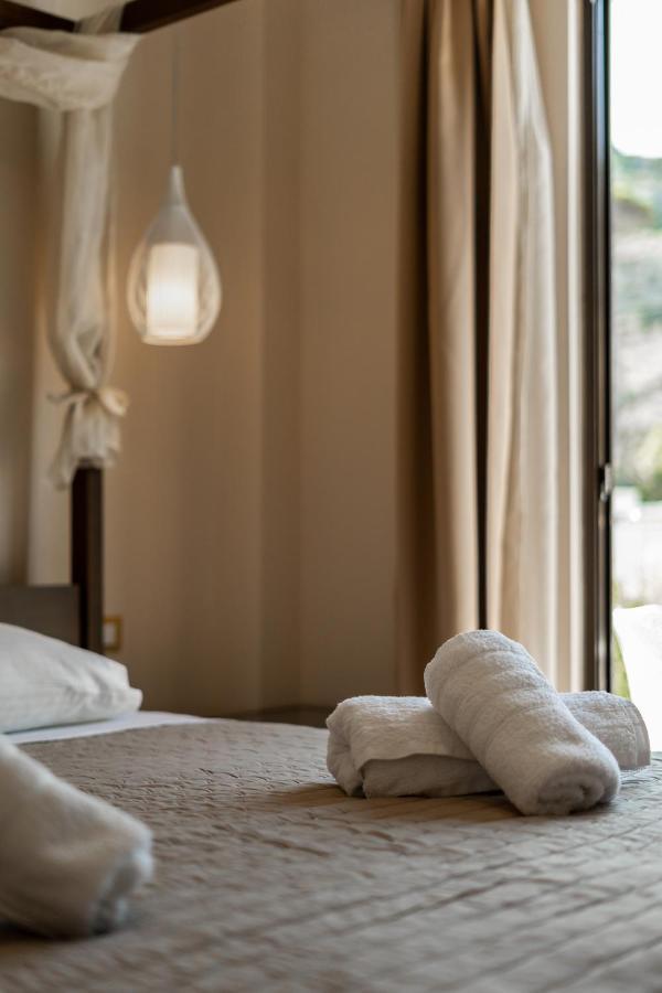 Ladiko Suites - ファリラキ エクステリア 写真