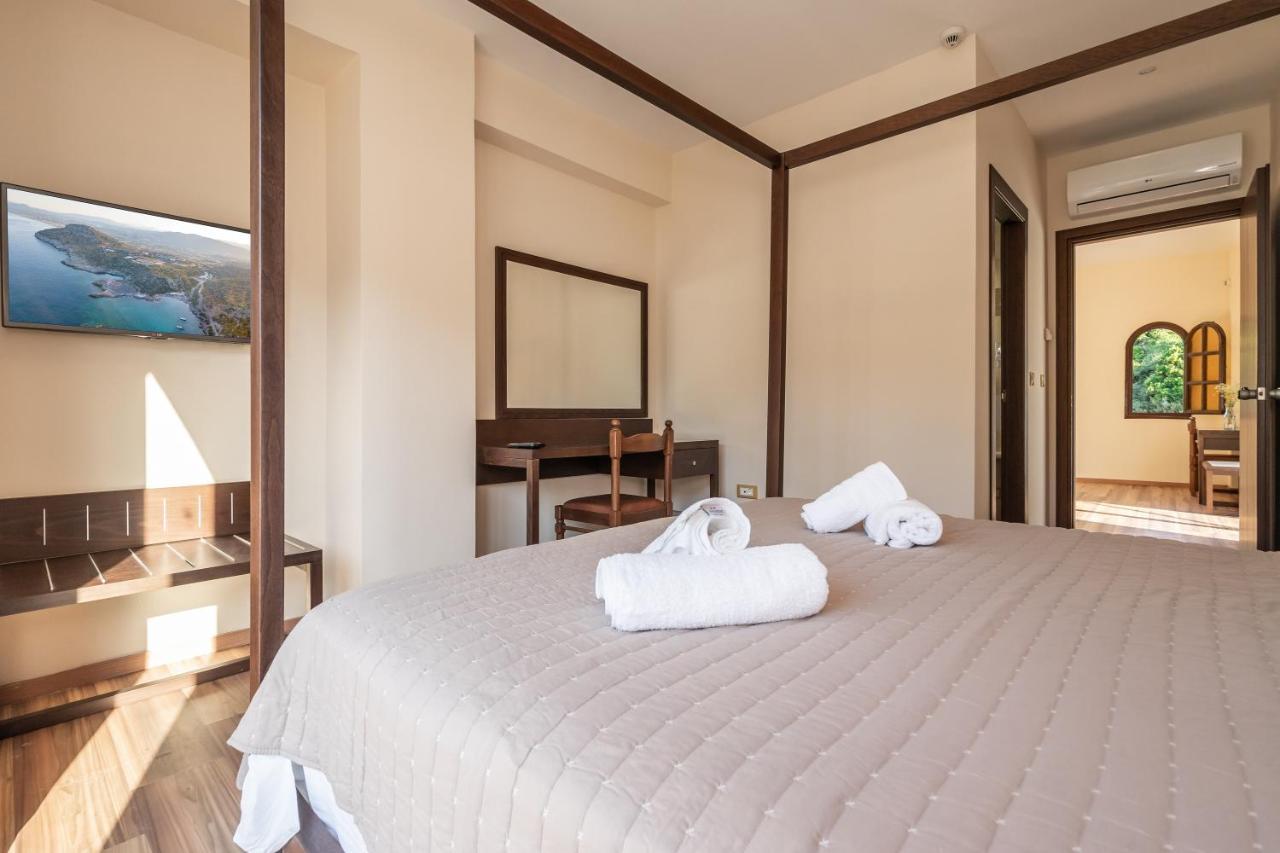 Ladiko Suites - ファリラキ エクステリア 写真